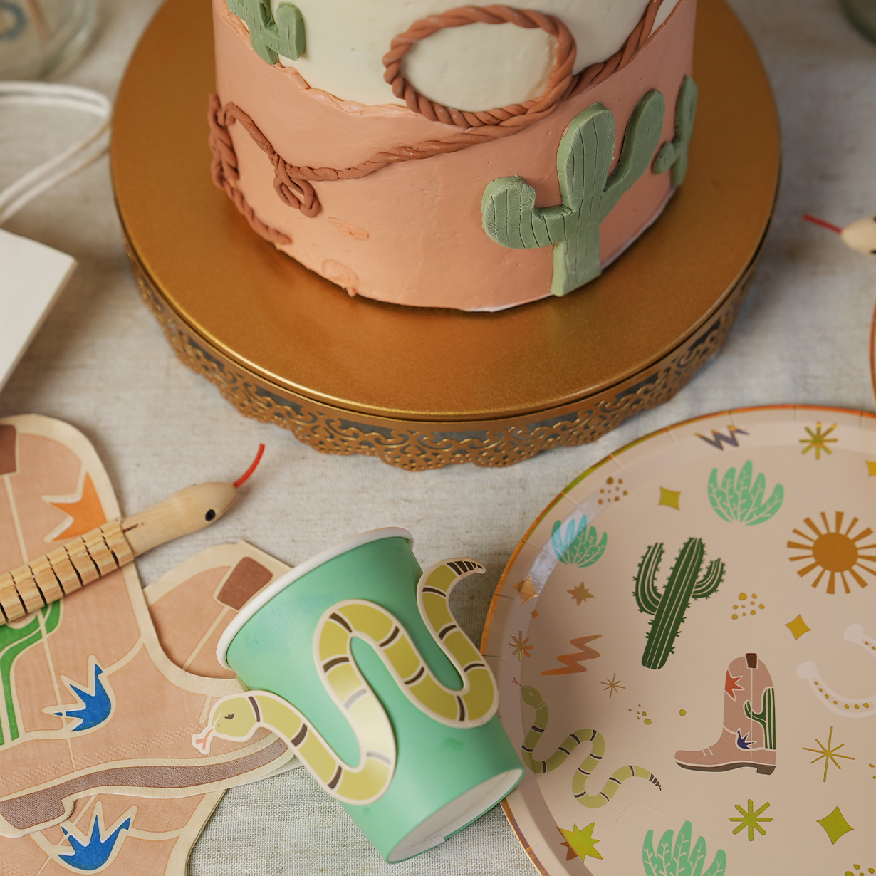 Western Cowboy Paper Plates – Boots, Cactus & Snake Catcher Design (12-Pack)