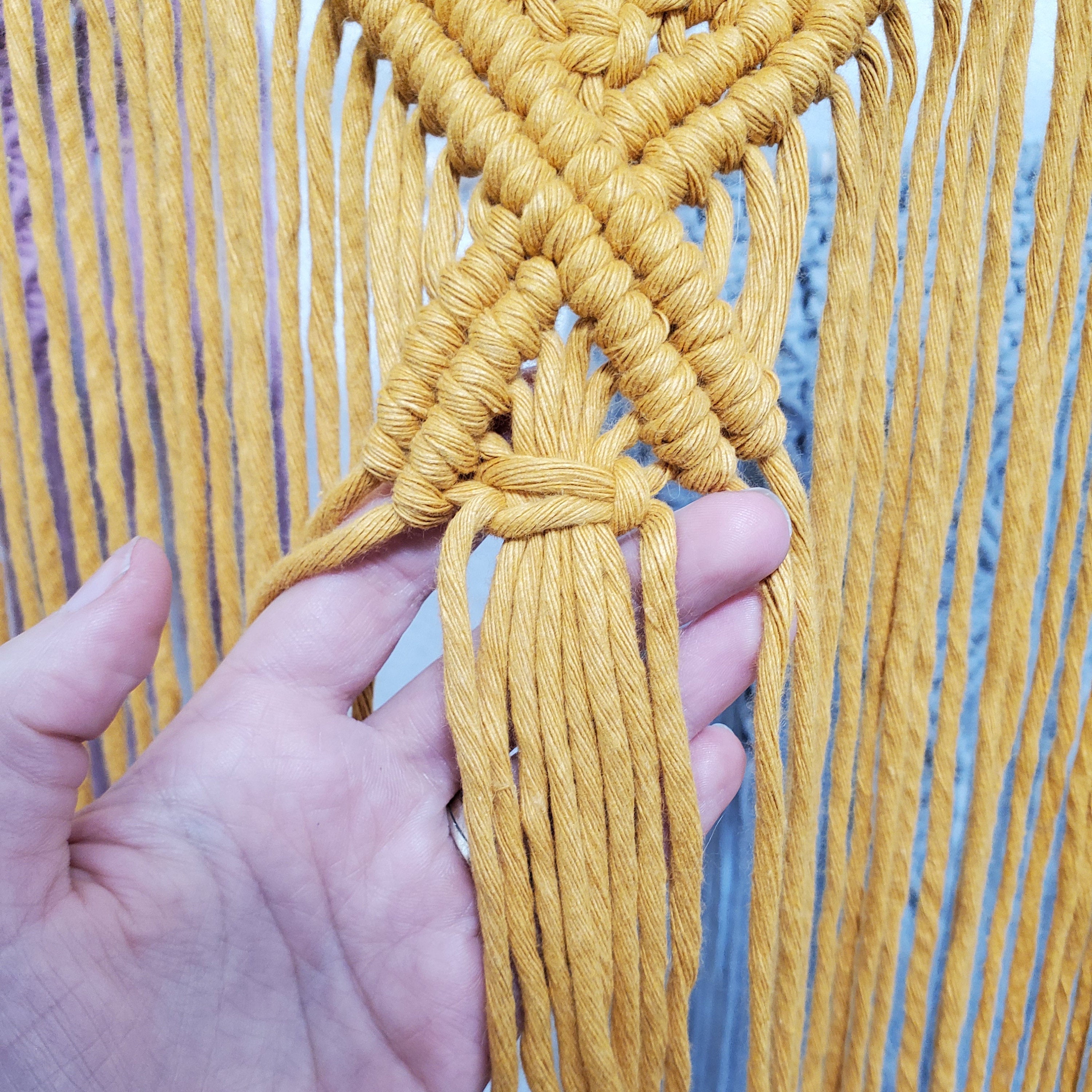 Macrame wall hanging pattern 'Stella'. Digital download.