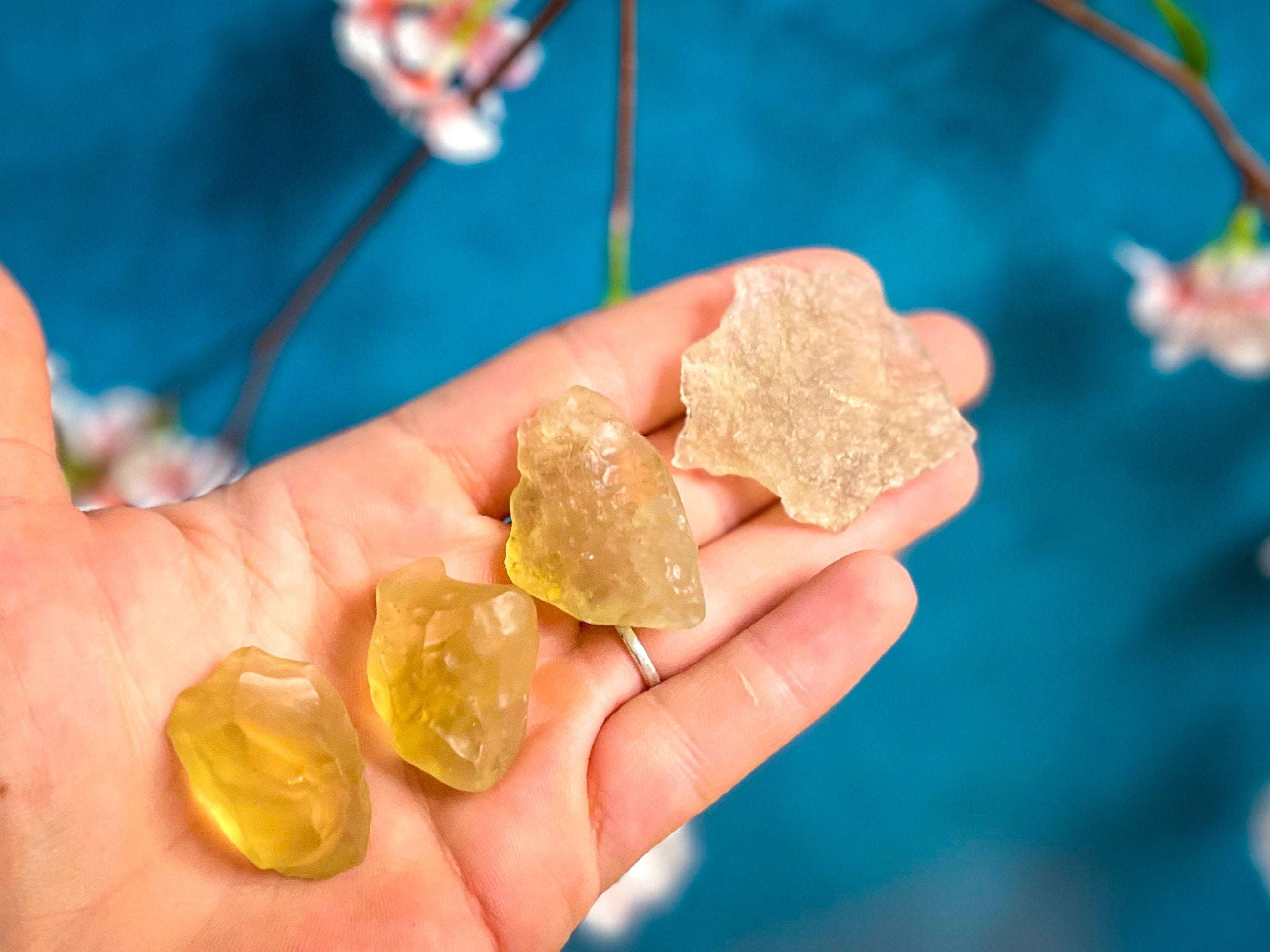 Libyan Desert Glass, Libyan Gold Tektite, Rare Crystals