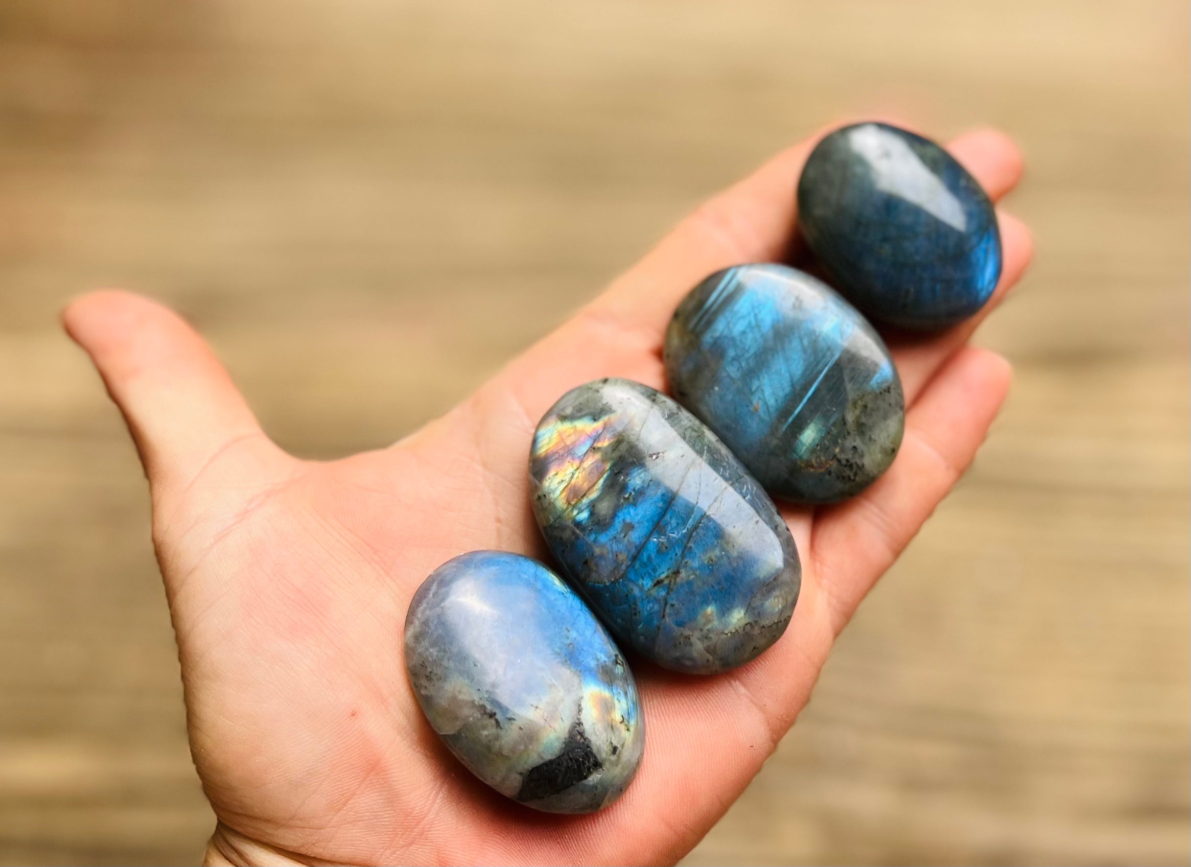 PRETTY Labradorite Palm Stone